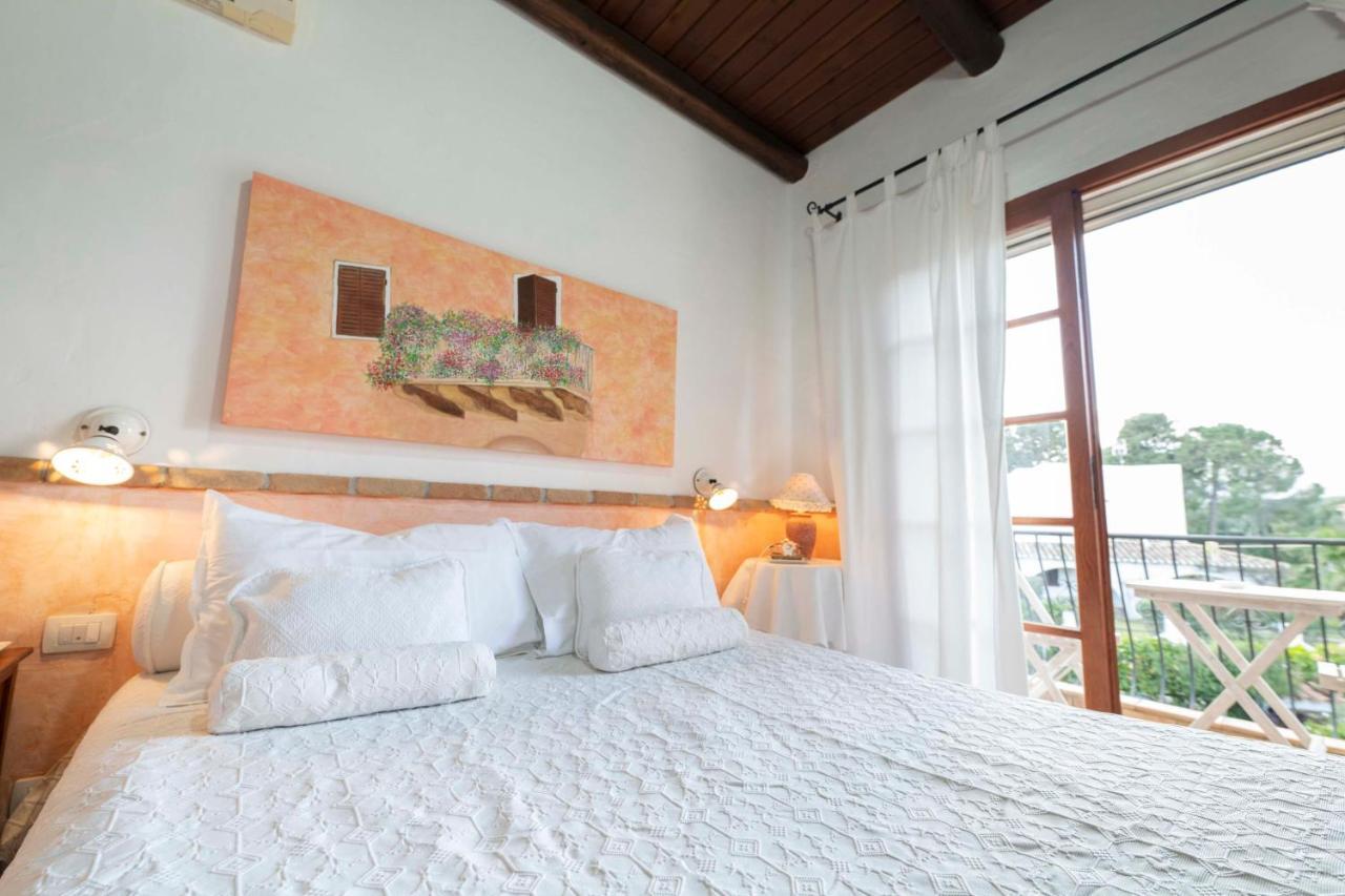 Sa Domu Sarda Suites - Bed & Breakfast Porto Columbu - Perd'E Sali Екстериор снимка