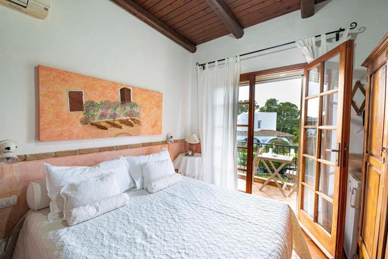 Sa Domu Sarda Suites - Bed & Breakfast Porto Columbu - Perd'E Sali Екстериор снимка